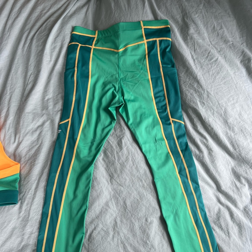 Workout set! - Picture 5 of 7